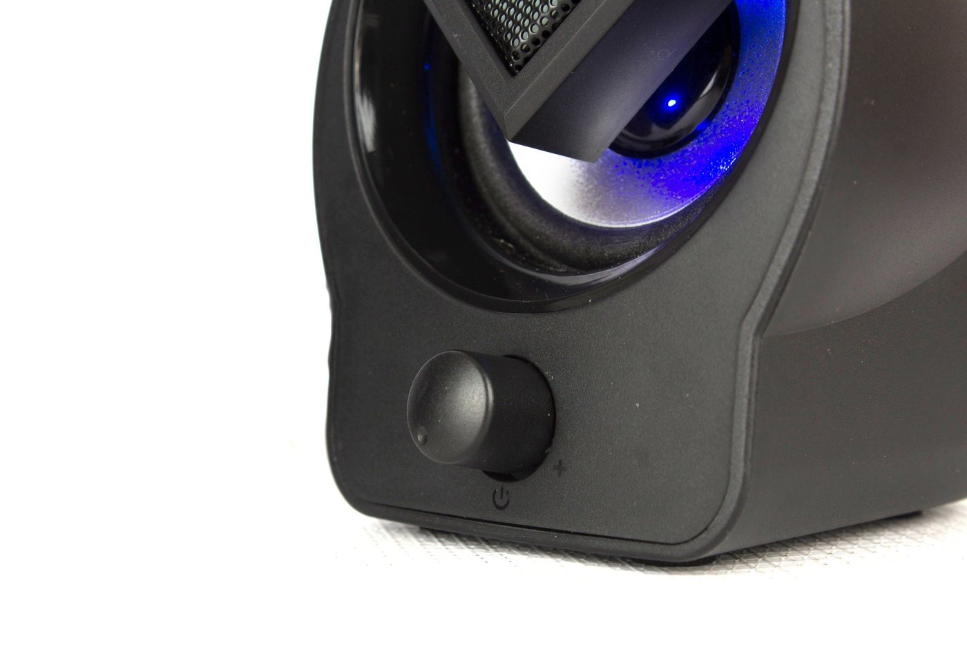 Parlante 2.0 Gamer USB Halion HA-S266 Diamante Gris — foto 4